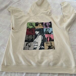 Taylor Swift Eras Tour Hooded Sweatshirt off white size medium